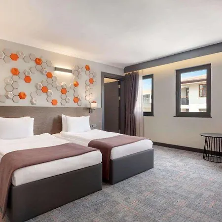 Days By Wyndham Cankaya Hotel 3*